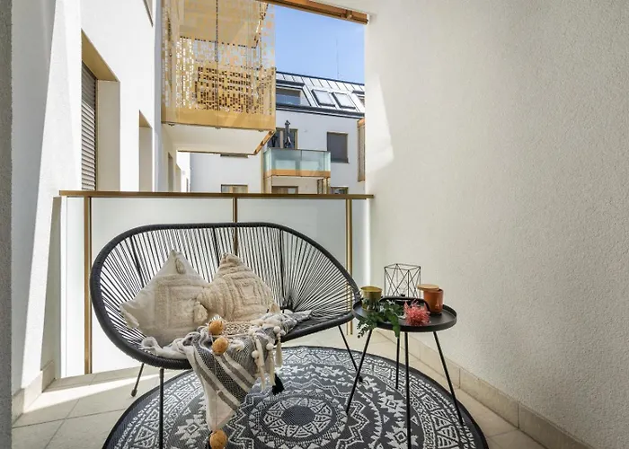 Premier Pest Side Apartment